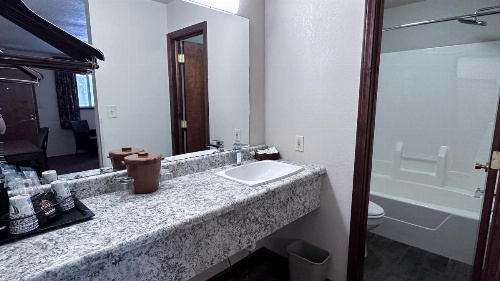 The Shelby Inn image 7